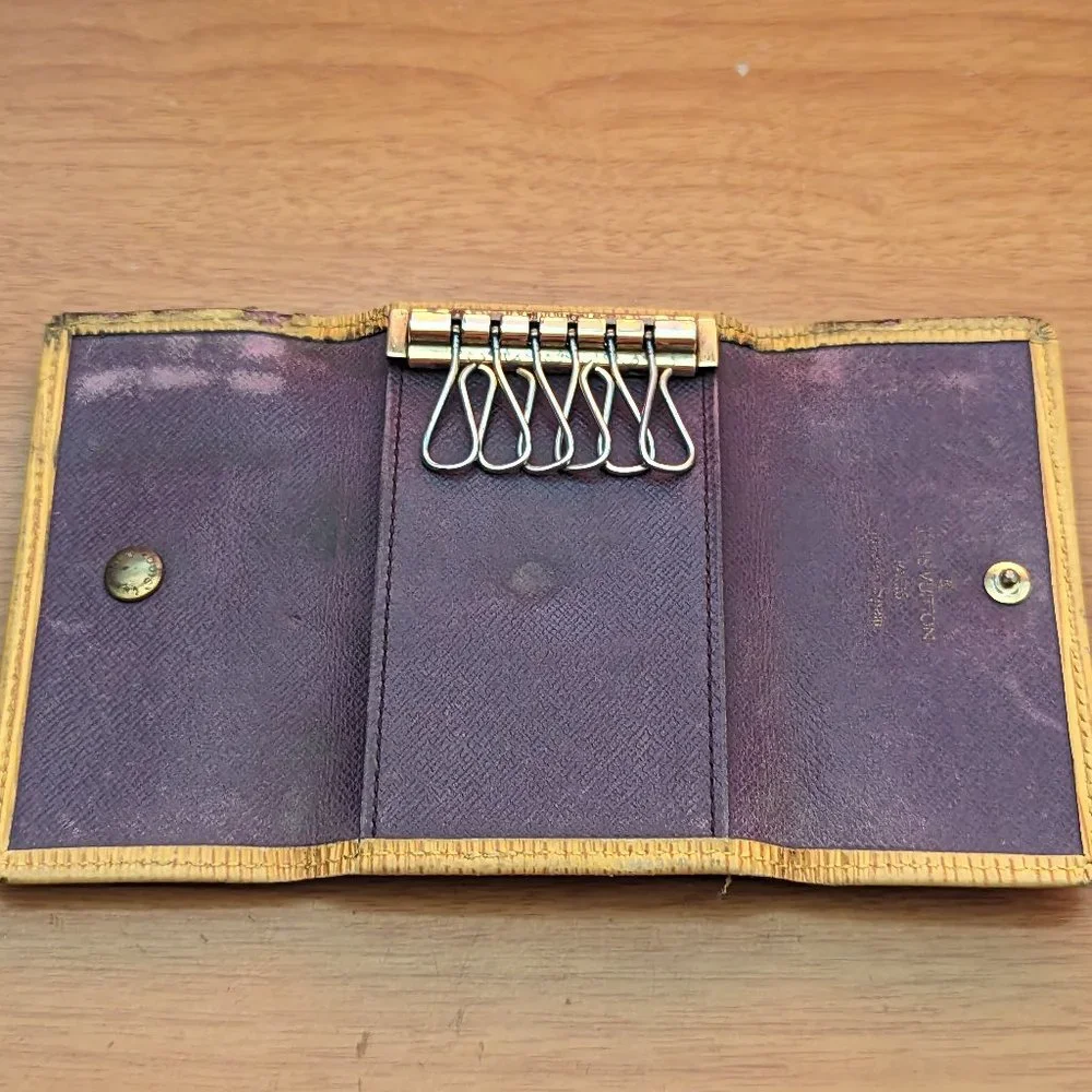 Louis Vuitton please check
